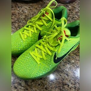 Nike Kobe Grinch 8.5
